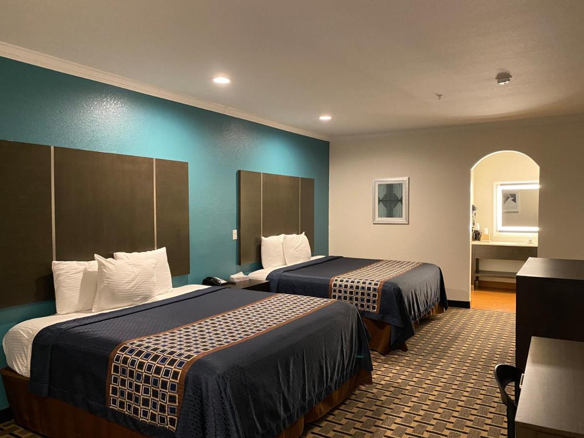 Regency Inn & Suites- Nw Houston Jersey Village ภายนอก รูปภาพ