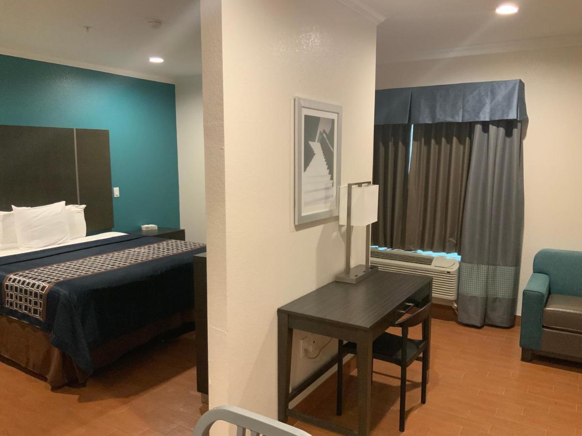 Regency Inn & Suites- Nw Houston Jersey Village ภายนอก รูปภาพ