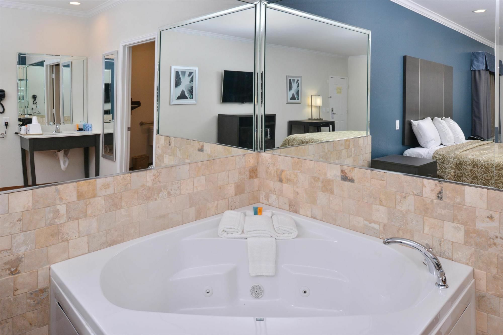 Regency Inn & Suites- Nw Houston Jersey Village ภายนอก รูปภาพ