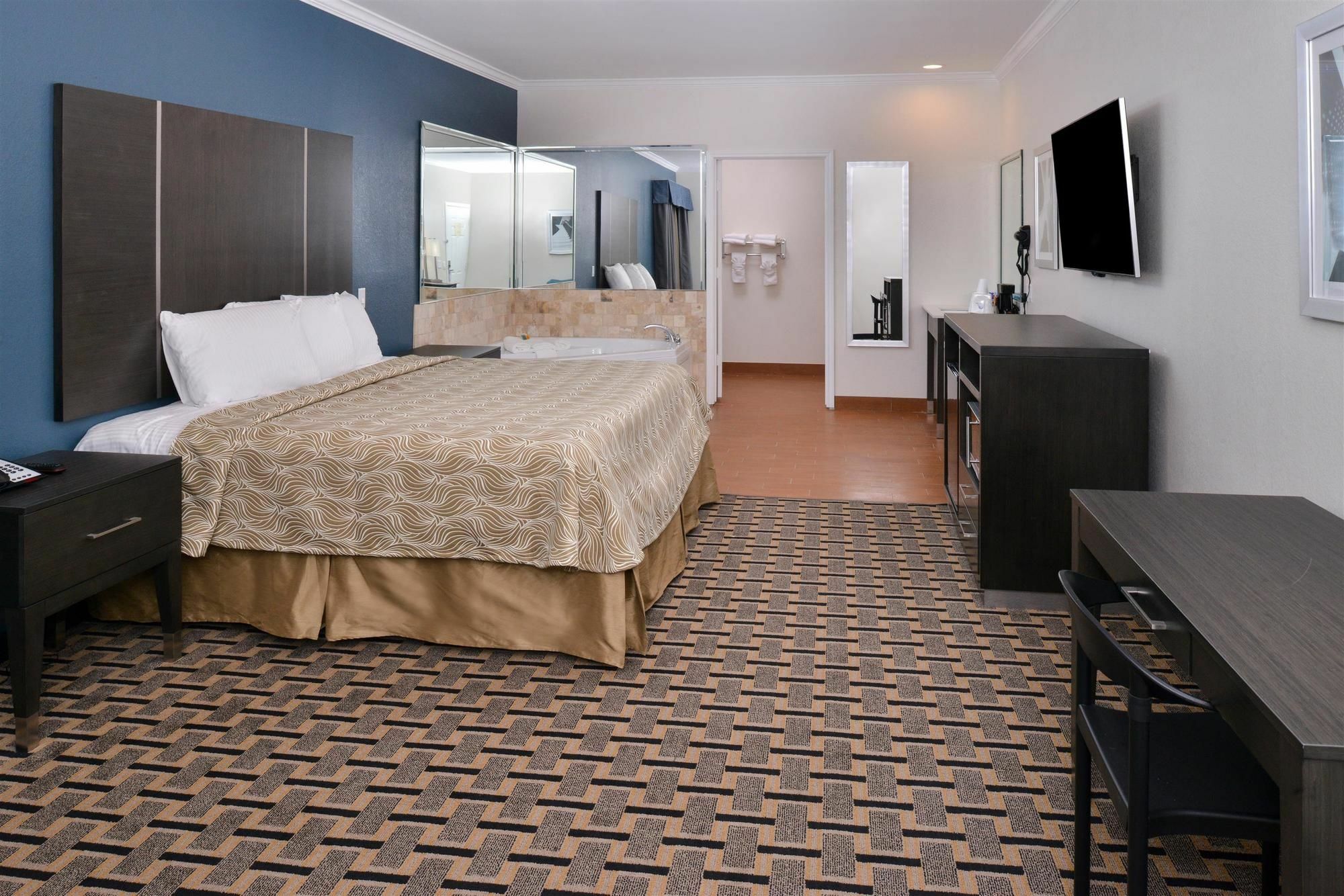 Regency Inn & Suites- Nw Houston Jersey Village ภายนอก รูปภาพ