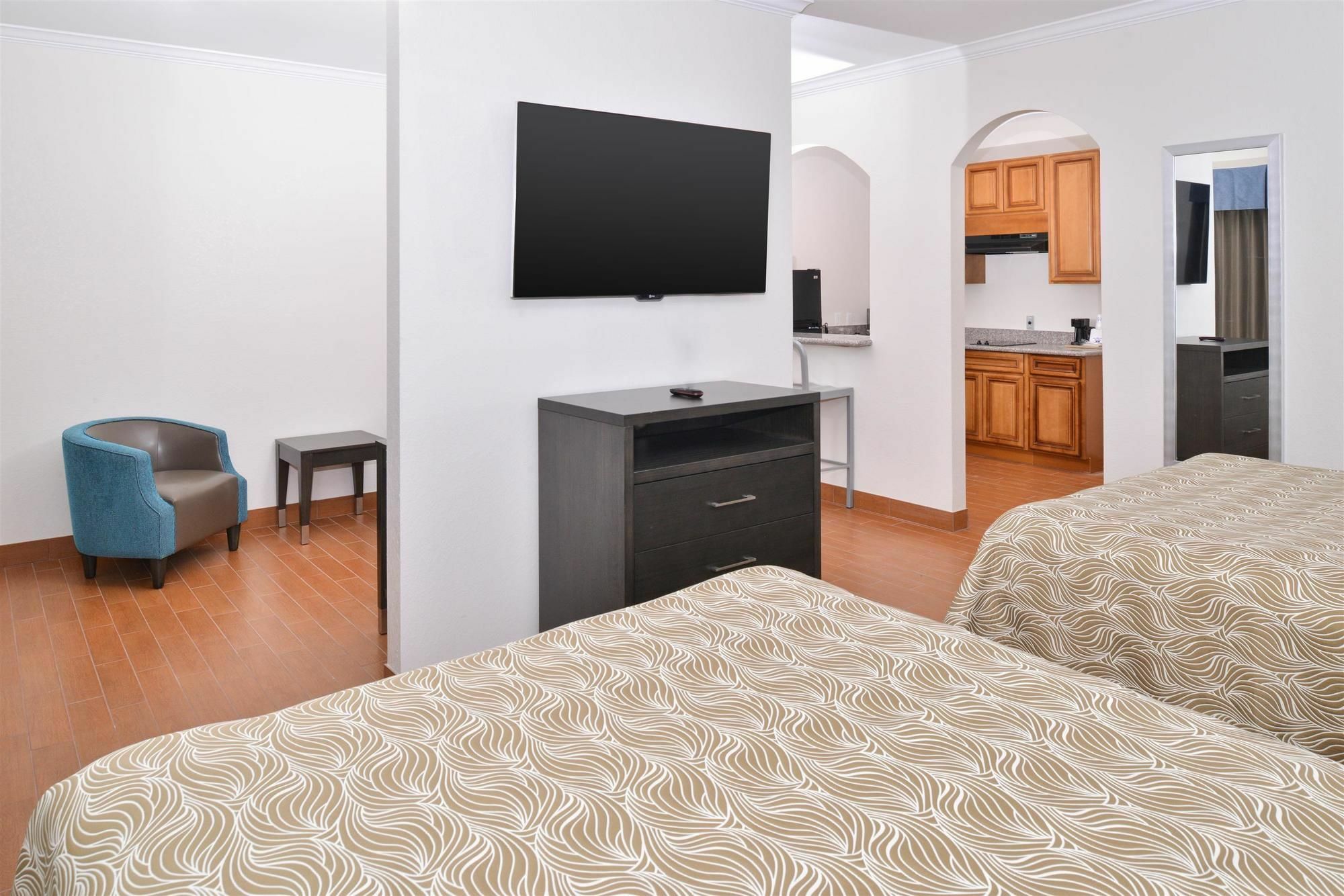 Regency Inn & Suites- Nw Houston Jersey Village ภายนอก รูปภาพ