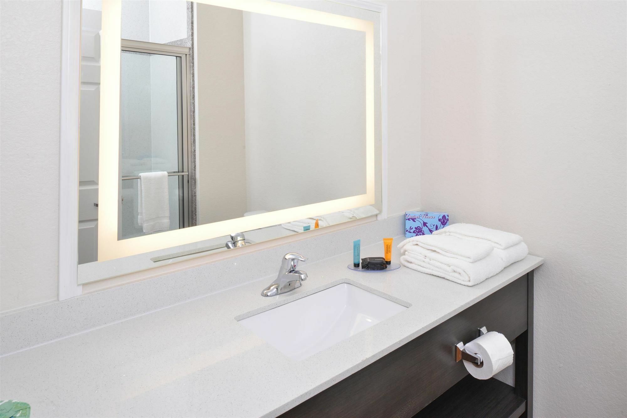 Regency Inn & Suites- Nw Houston Jersey Village ภายนอก รูปภาพ